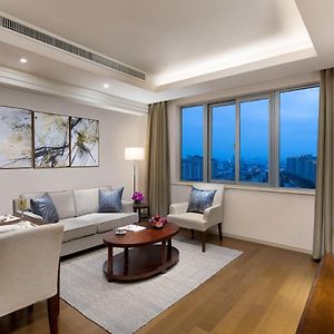 Executive One-Bedroom Apartment